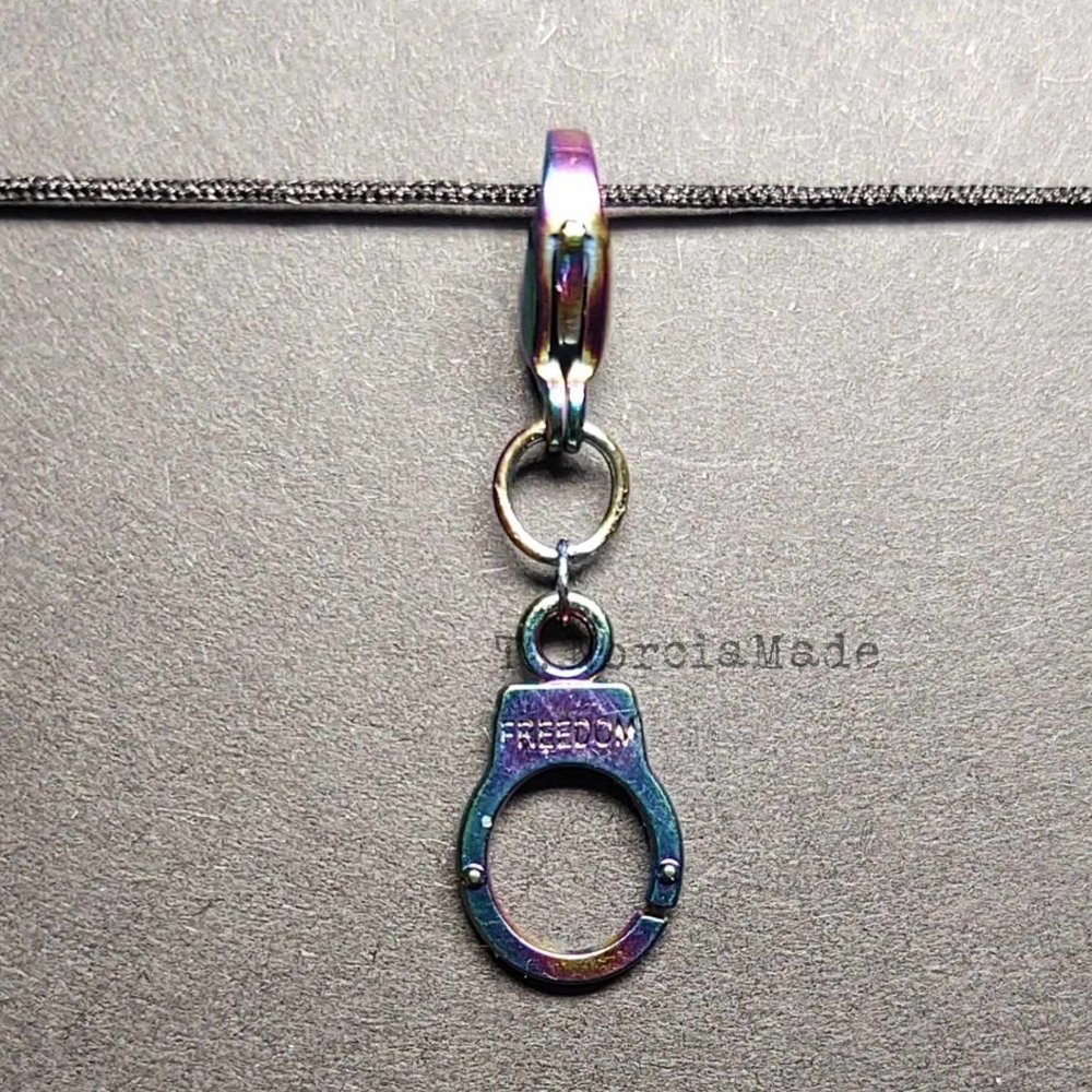Neochrome Handcuff Charm: Single